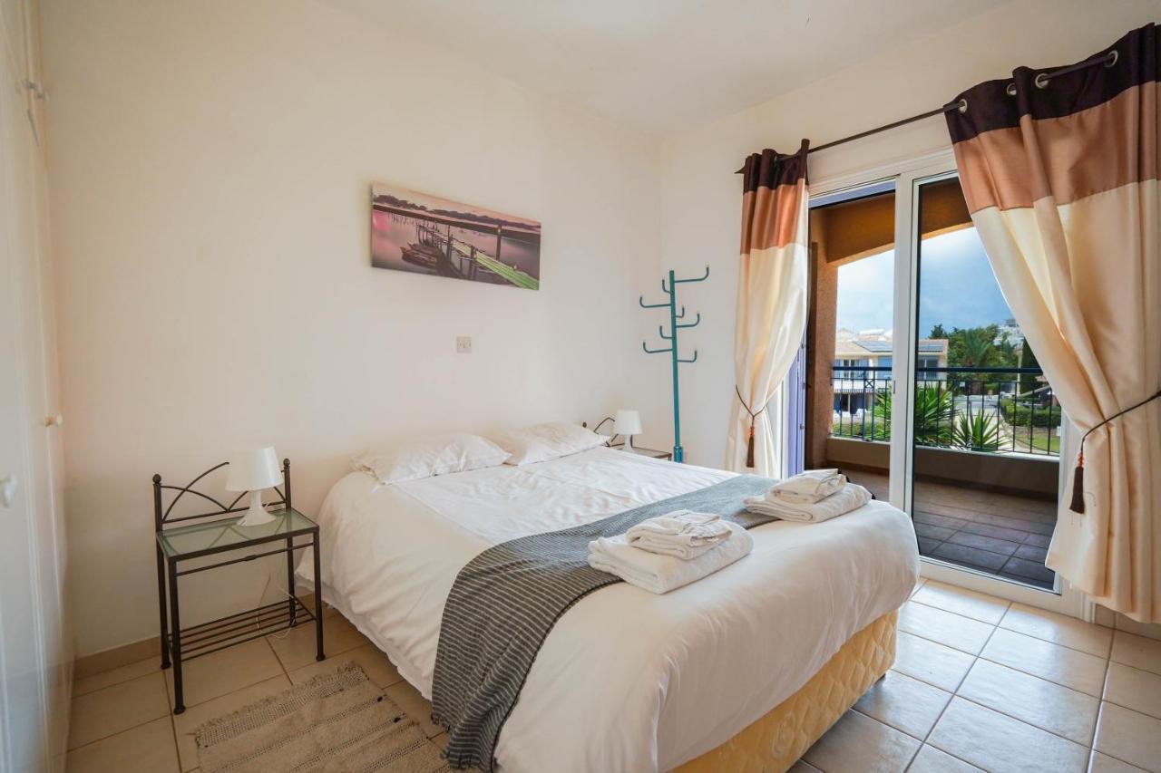 Resitour - Regina Gardens Apartment Paphos Exterior photo